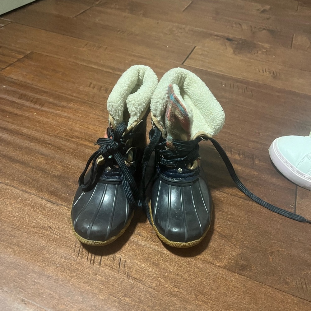 Girls snow boots